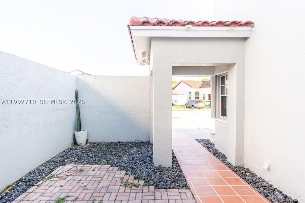 Real estate property located at 15511 59th St, Miami-dade, Westwind Lakes Sec 6, Miami, FL