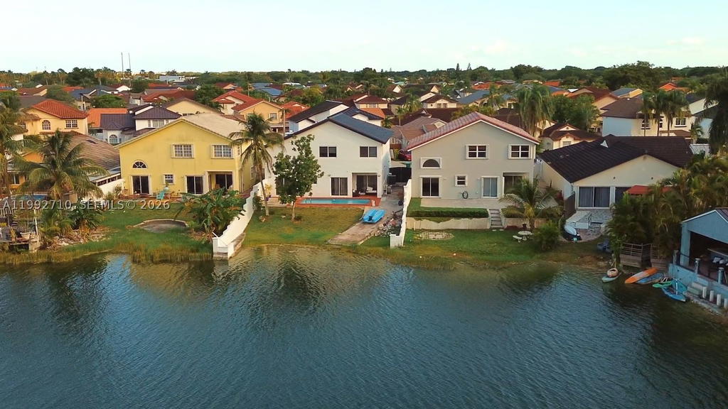 Real estate property located at 15511 59th St, Miami-dade, Westwind Lakes Sec 6, Miami, FL