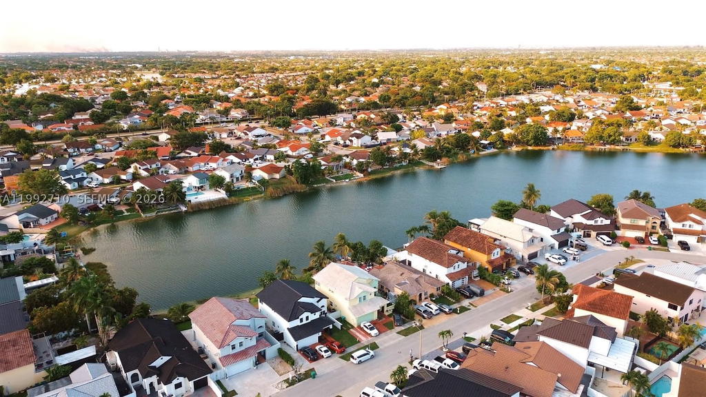 Real estate property located at 15511 59th St, Miami-dade, Westwind Lakes Sec 6, Miami, FL