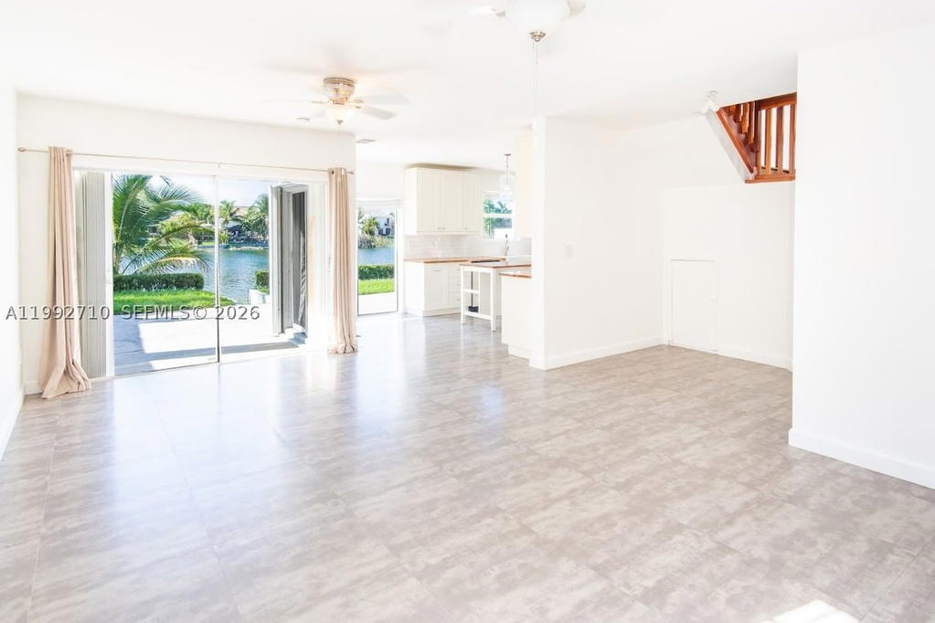 Real estate property located at 15511 59th St, Miami-dade, Westwind Lakes Sec 6, Miami, FL