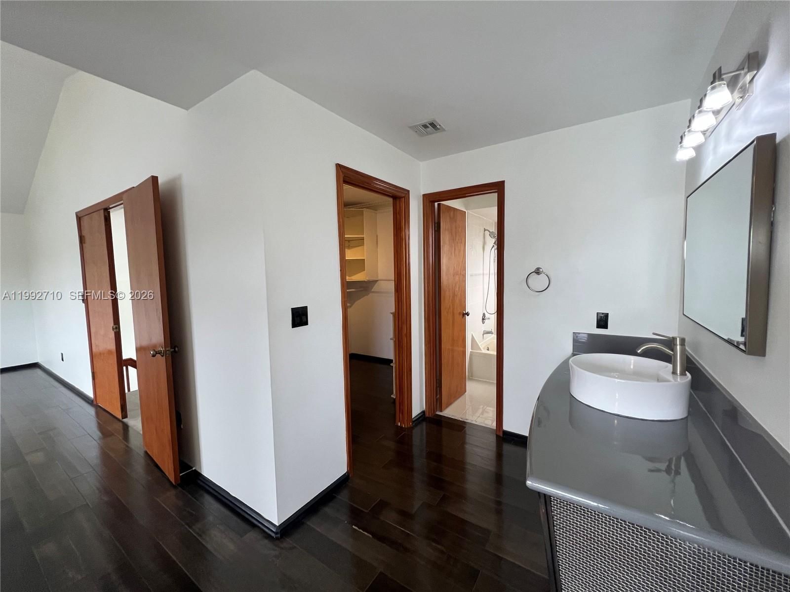 Real estate property located at 15511 59th St, Miami-dade, Westwind Lakes Sec 6, Miami, FL