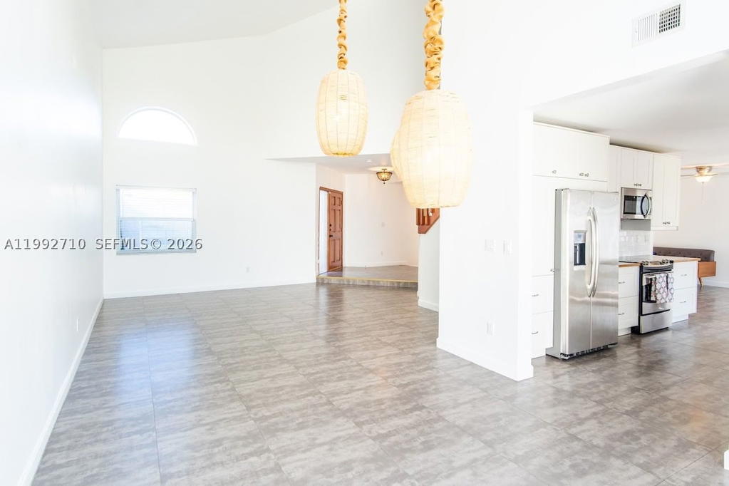 Real estate property located at 15511 59th St, Miami-dade, Westwind Lakes Sec 6, Miami, FL