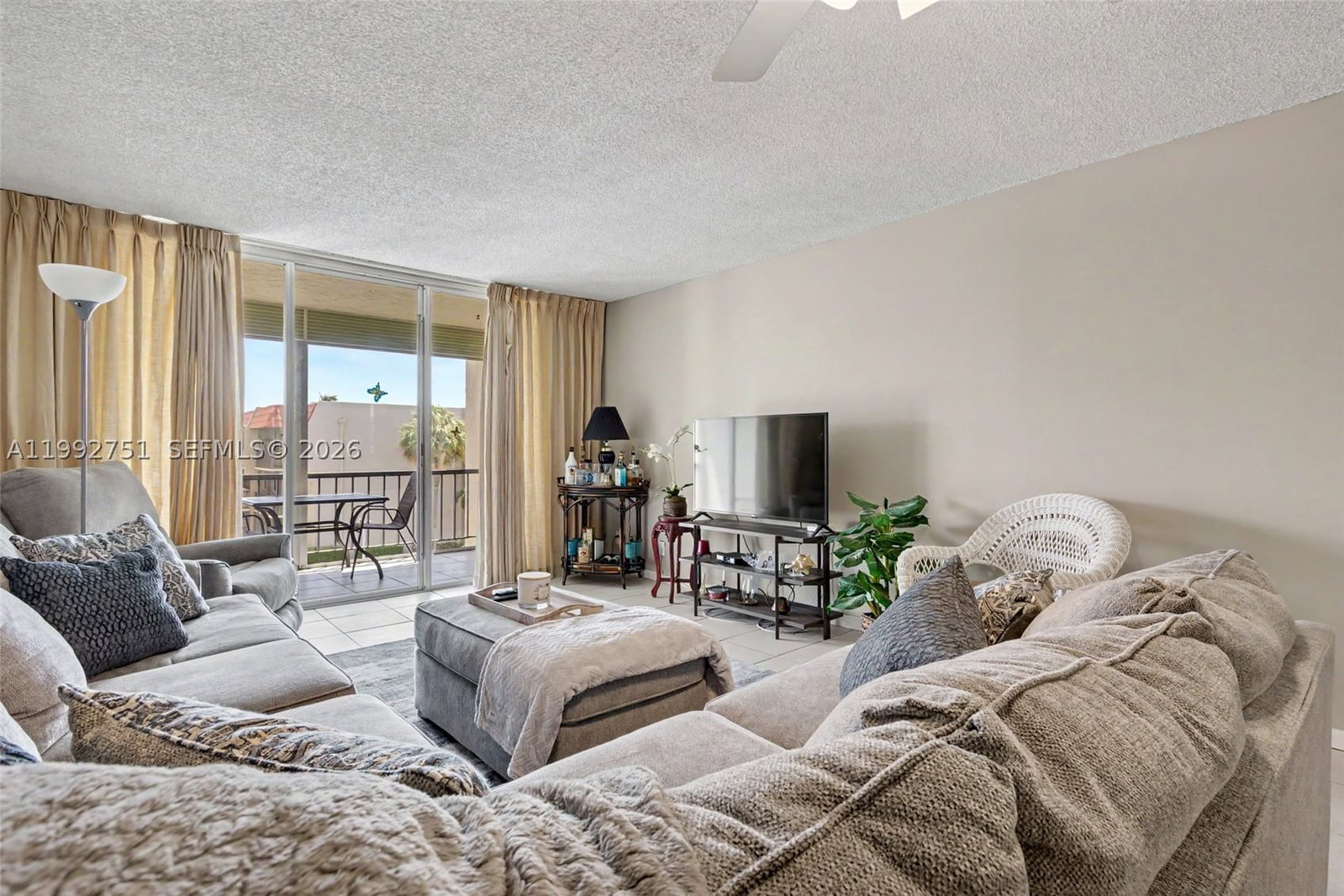 Real estate property located at 777 Federal Hwy #308E, Broward, Island Club One Condo, Pompano Beach, FL