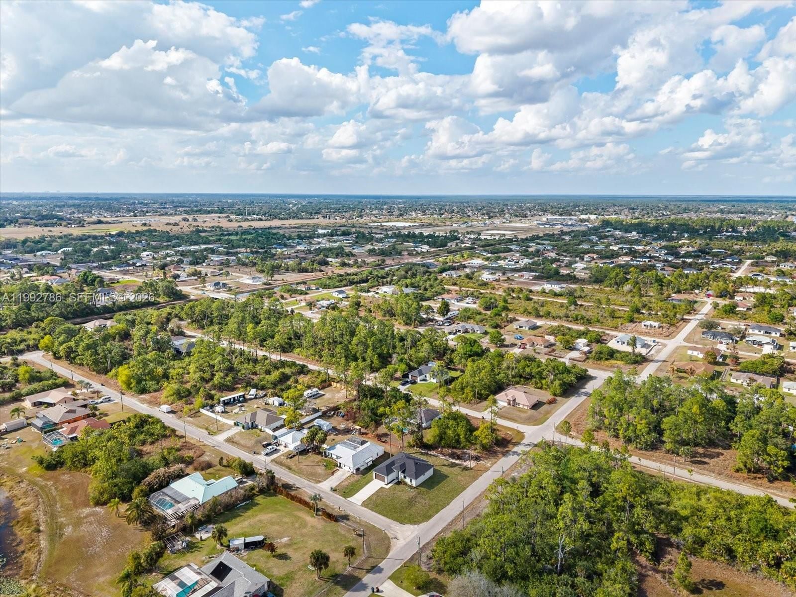 Real estate property located at 735 Chavers St, Lee, Lehigh Acres, Lehigh Acres, FL