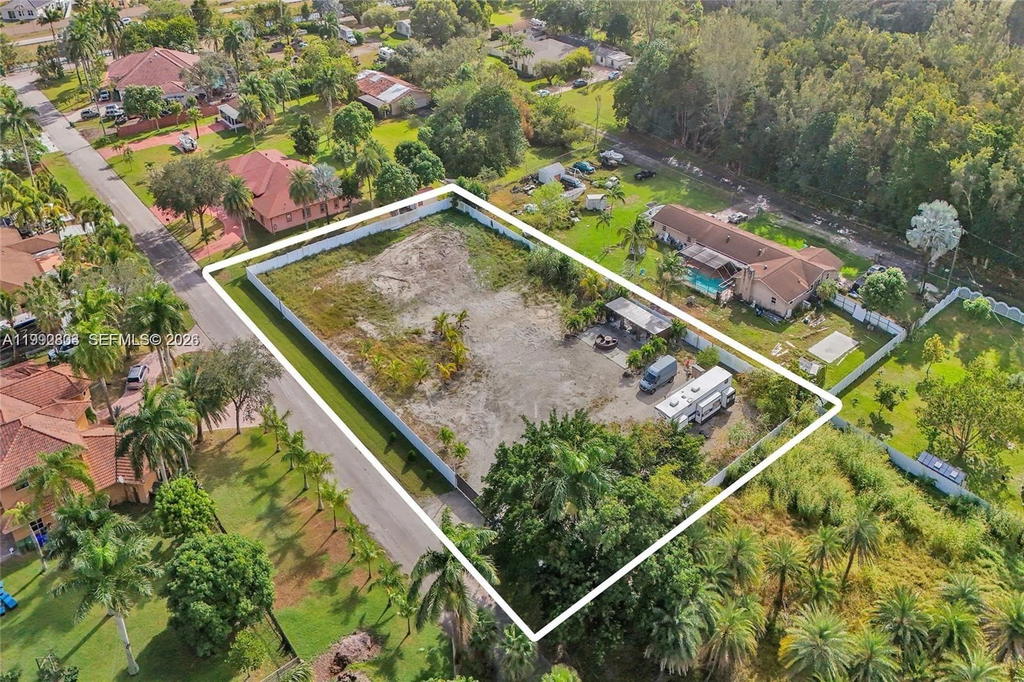 Real estate property located at 19730 14th St, Broward, Fla Fruit Lands Co Sub No, Pembroke Pines, FL