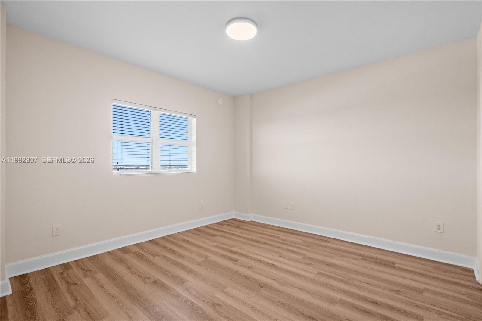 Real estate property located at 15051 Royal Oaks Ln #2103, Miami-dade, The Oaks I Condo, North Miami, FL