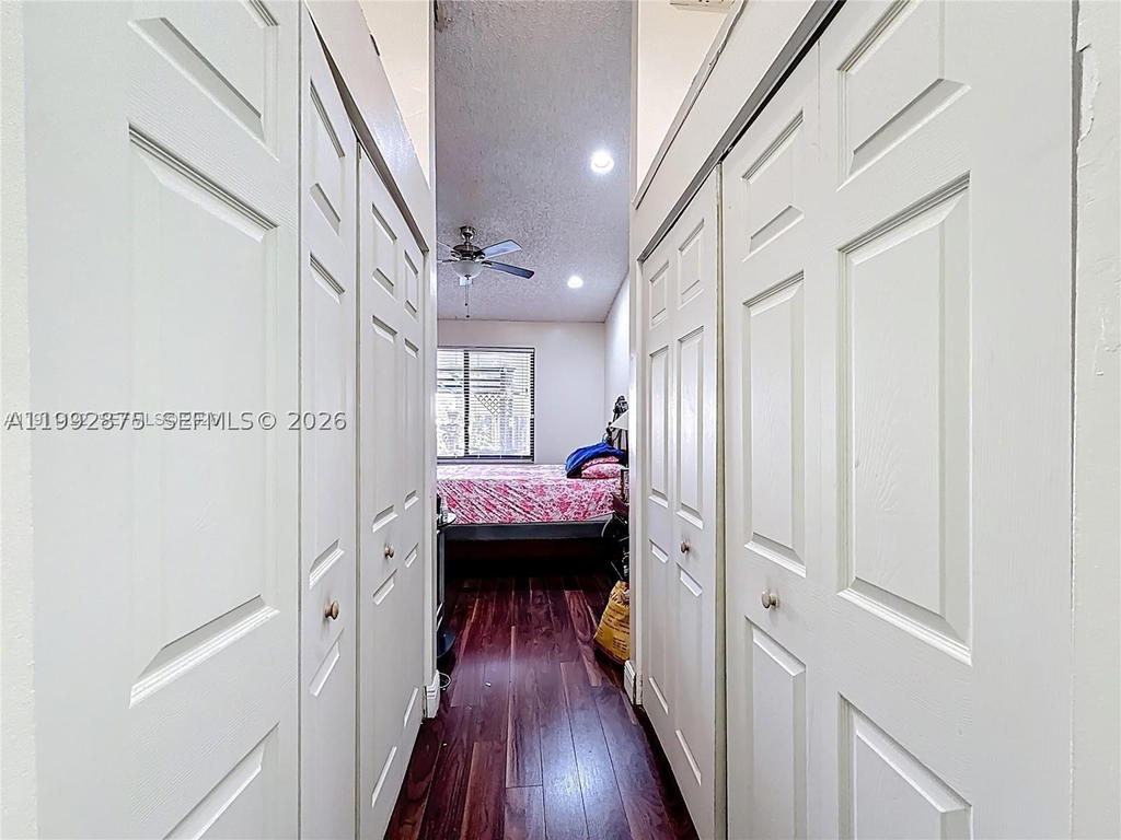 Real estate property located at 6722 192nd Ln, Miami-dade, Country Lake Manors Townh, Hialeah, FL