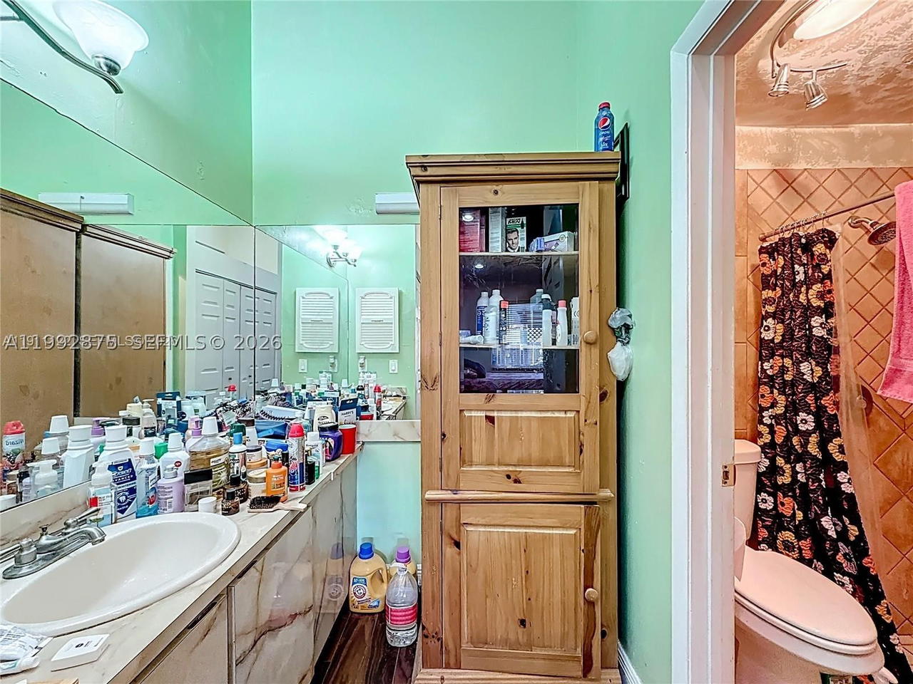 Real estate property located at 6722 192nd Ln, Miami-dade, Country Lake Manors Townh, Hialeah, FL