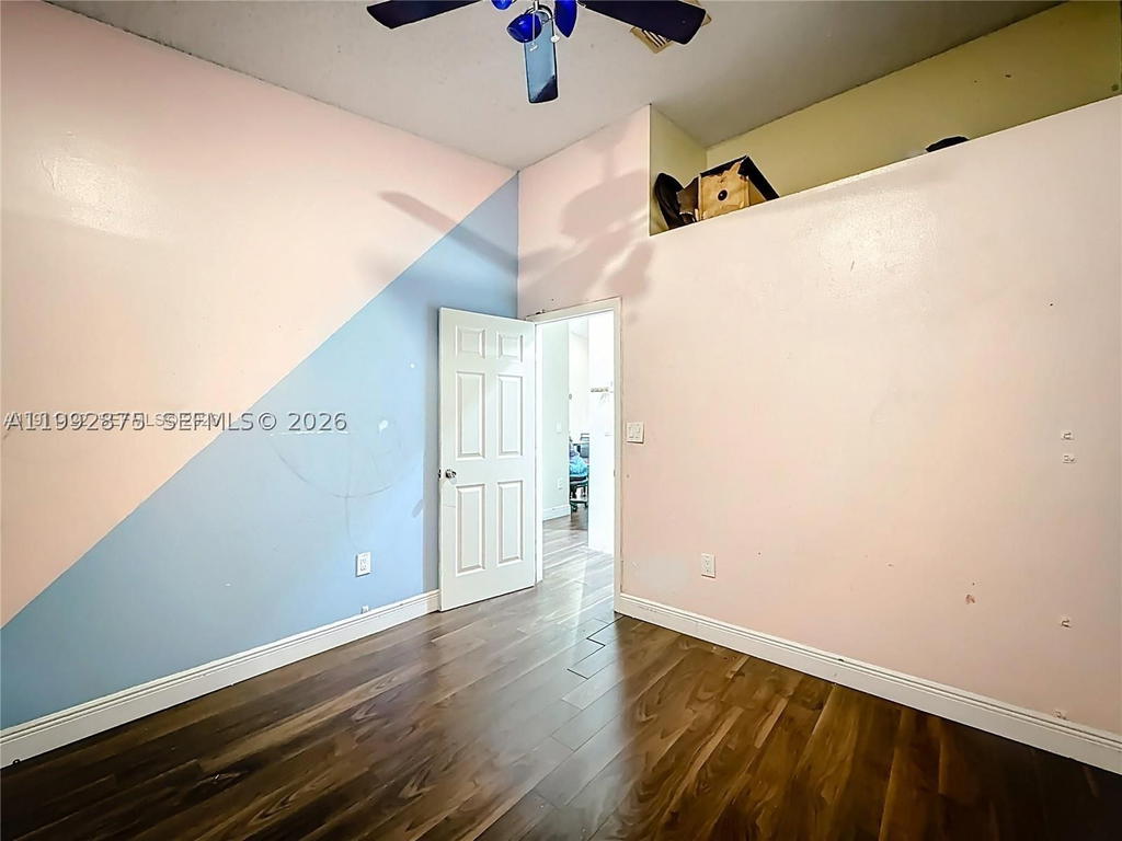 Real estate property located at 6722 192nd Ln, Miami-dade, Country Lake Manors Townh, Hialeah, FL