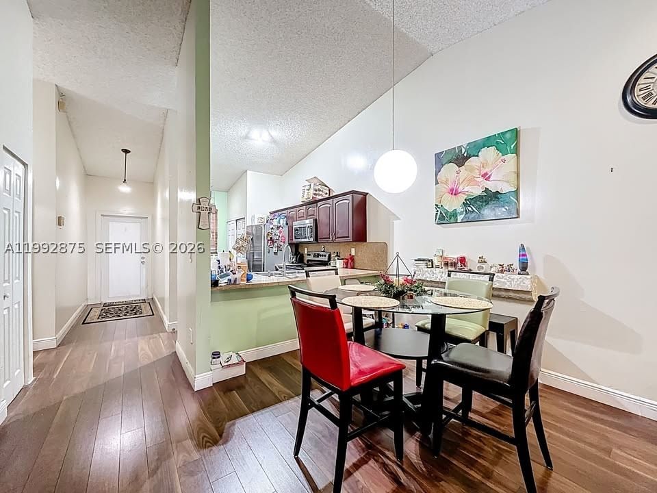 Real estate property located at 6722 192nd Ln, Miami-dade, Country Lake Manors Townh, Hialeah, FL