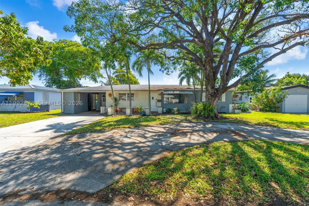 Real estate property located at 2221 Alcazar Dr, Broward, Miramar Sec 5, Miramar, FL