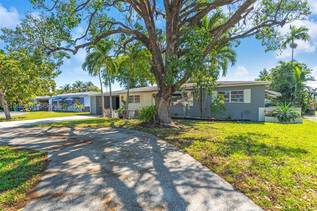 Real estate property located at 2221 Alcazar Dr, Broward, Miramar Sec 5, Miramar, FL