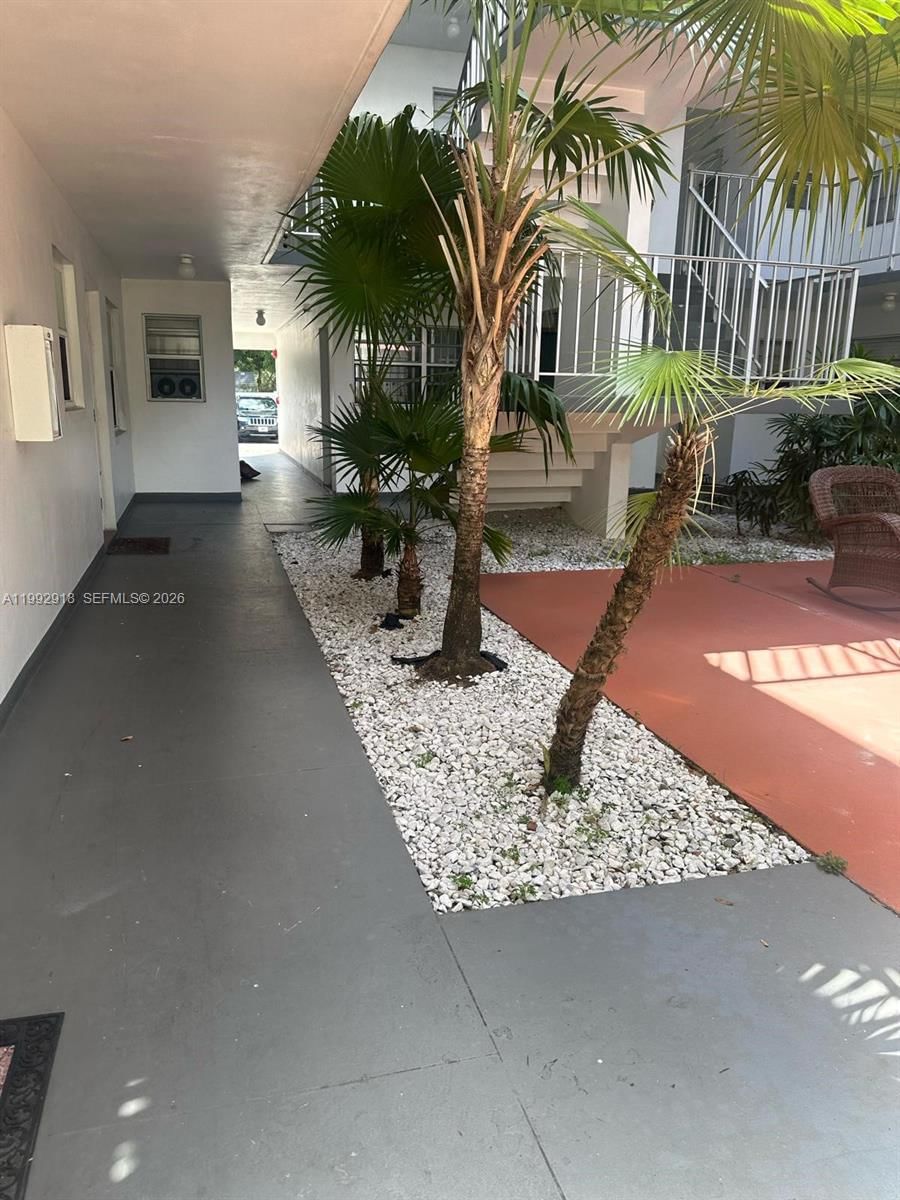 Real estate property located at 2238 Monroe St #111, Broward, Monroe Of Hollywoo, Hollywood, FL