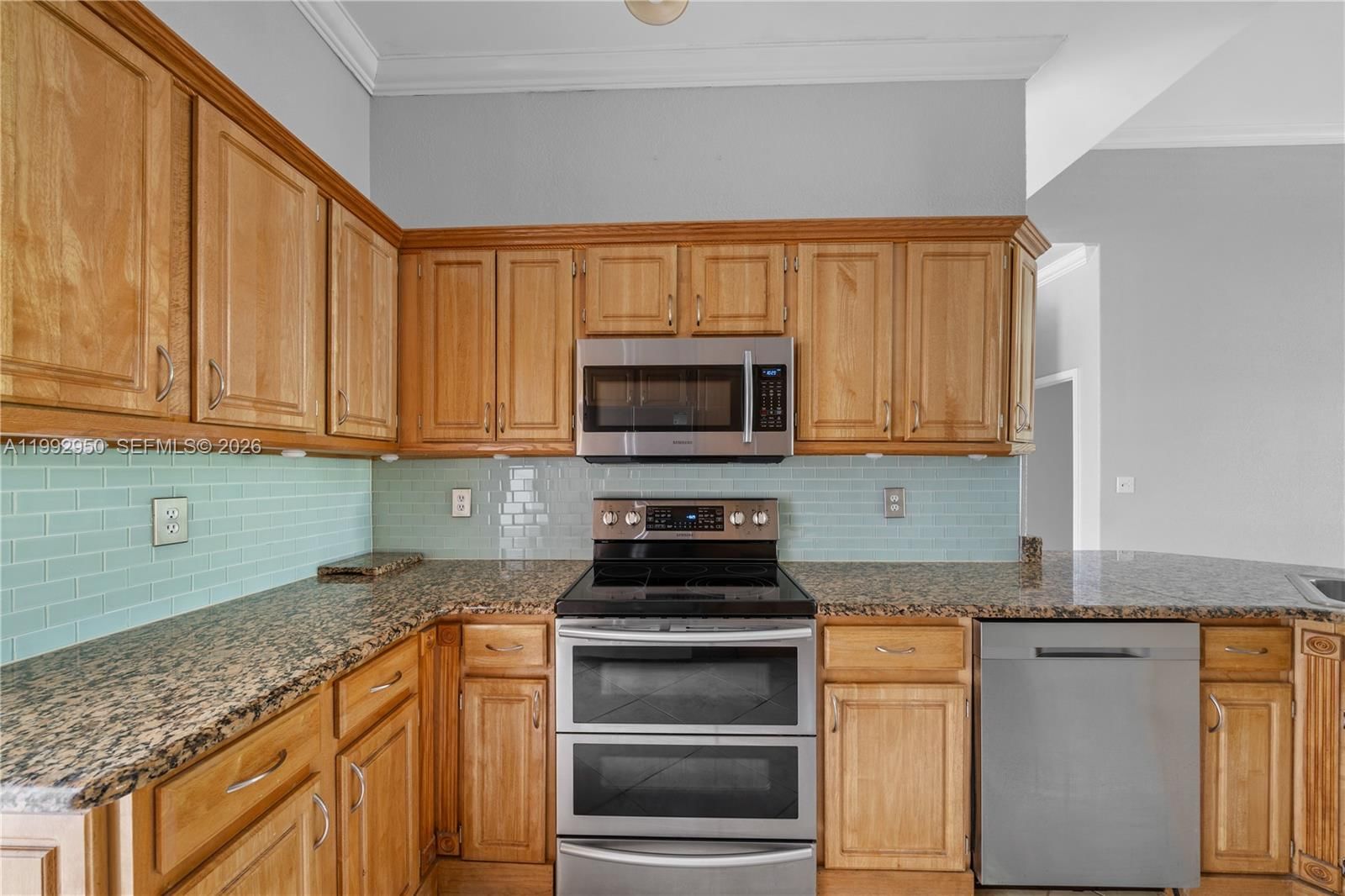 Real estate property located at 1154 183rd Ter, Broward, Silver Lakes At Pembroke, Pembroke Pines, FL