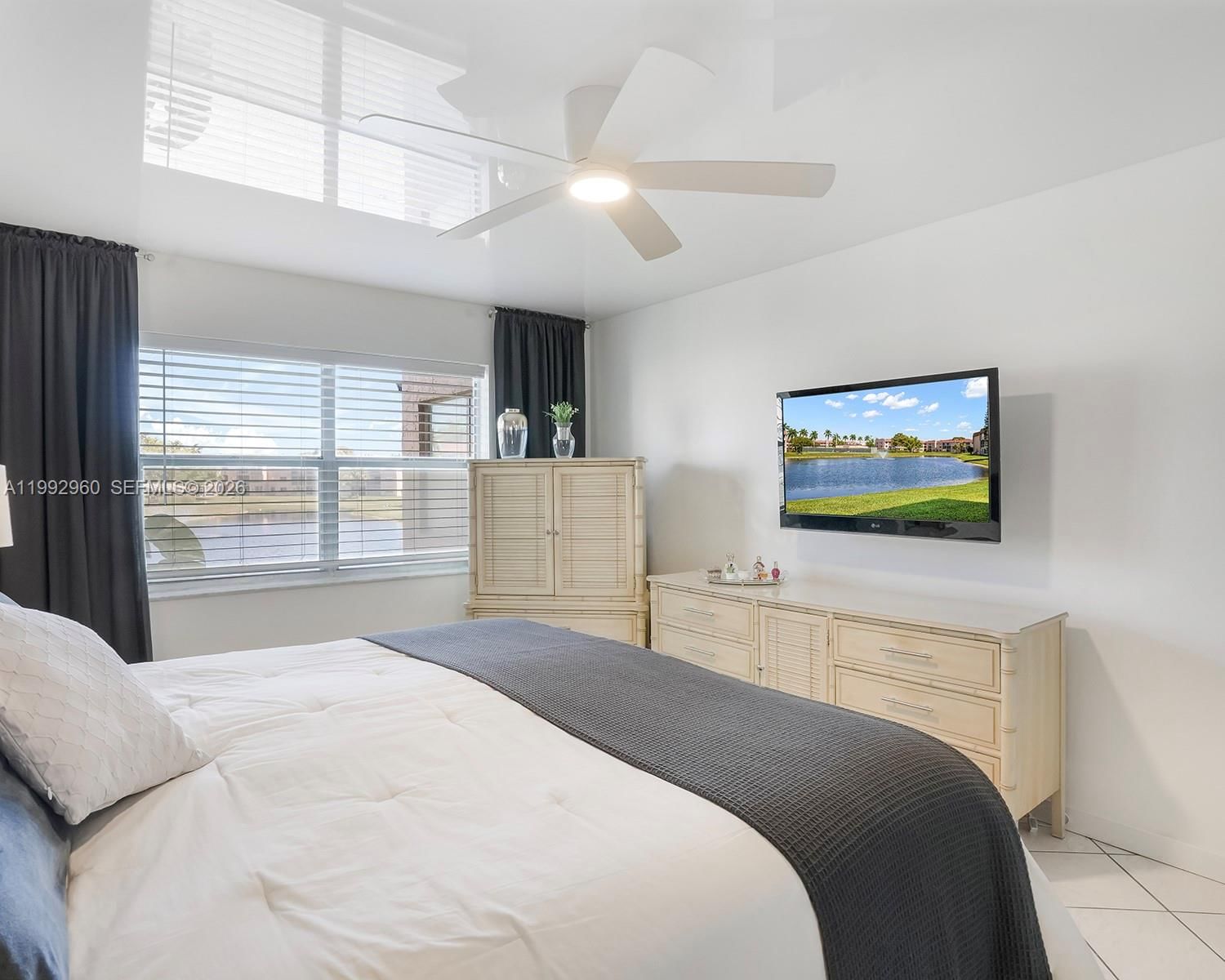 Real estate property located at 9580 Sunrise Lakes Blvd #205, Broward, Sunrise Lakes 145 Condo, Sunrise, FL