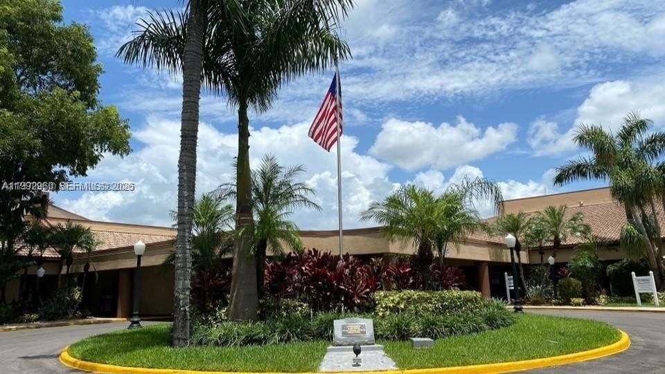 Real estate property located at 9580 Sunrise Lakes Blvd #205, Broward, Sunrise Lakes 145 Condo, Sunrise, FL