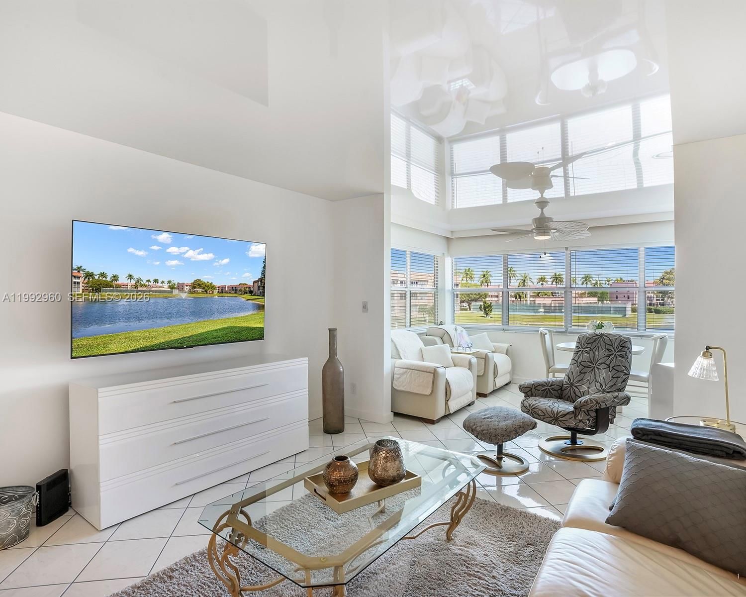 Real estate property located at 9580 Sunrise Lakes Blvd #205, Broward, Sunrise Lakes 145 Condo, Sunrise, FL