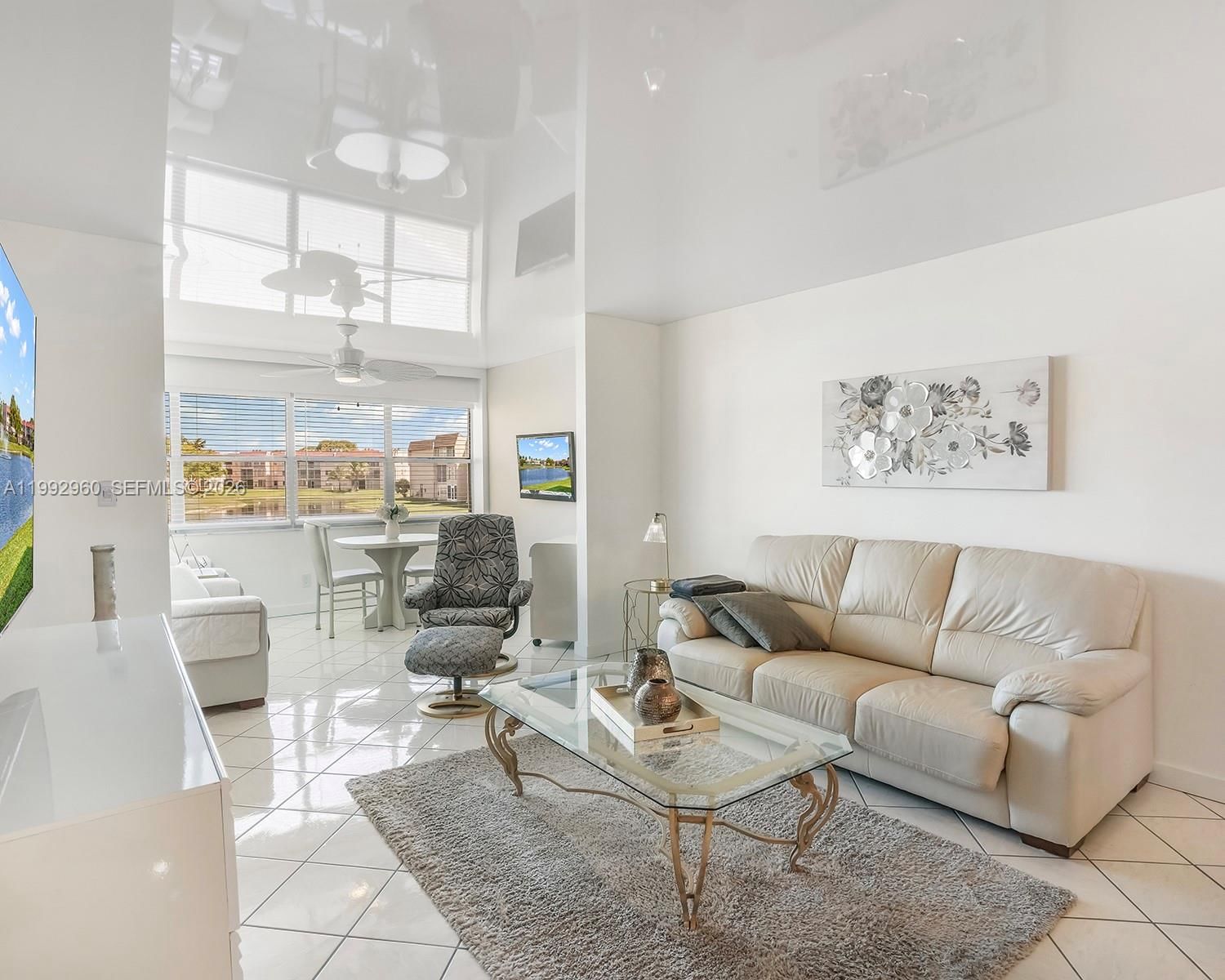 Real estate property located at 9580 Sunrise Lakes Blvd #205, Broward, Sunrise Lakes 145 Condo, Sunrise, FL