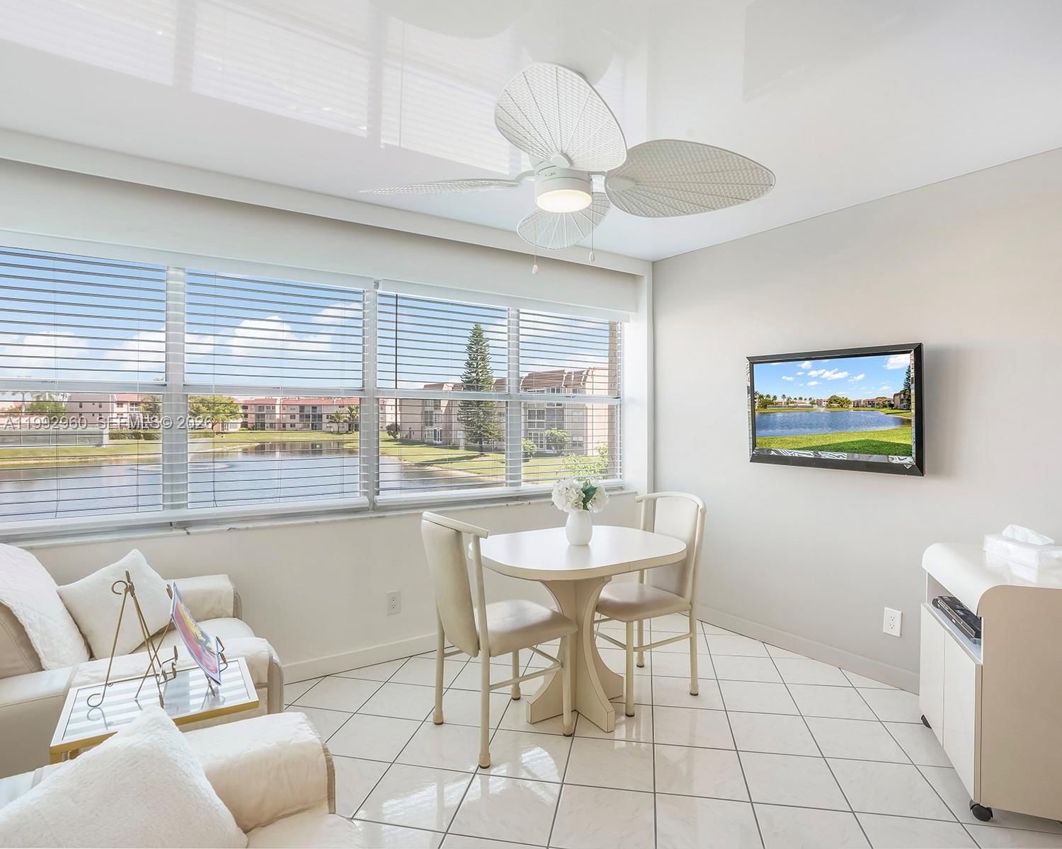 Real estate property located at 9580 Sunrise Lakes Blvd #205, Broward, Sunrise Lakes 145 Condo, Sunrise, FL