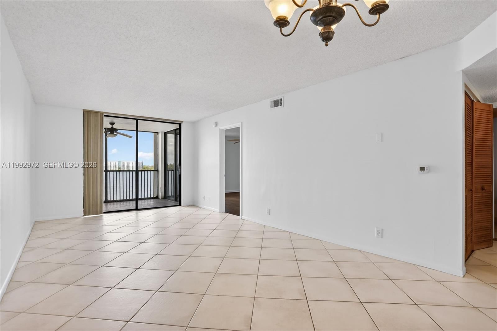 Real estate property located at 117 Lake Emerald Dr #409, Broward, Lake Emerald Condominium, Oakland Park, FL