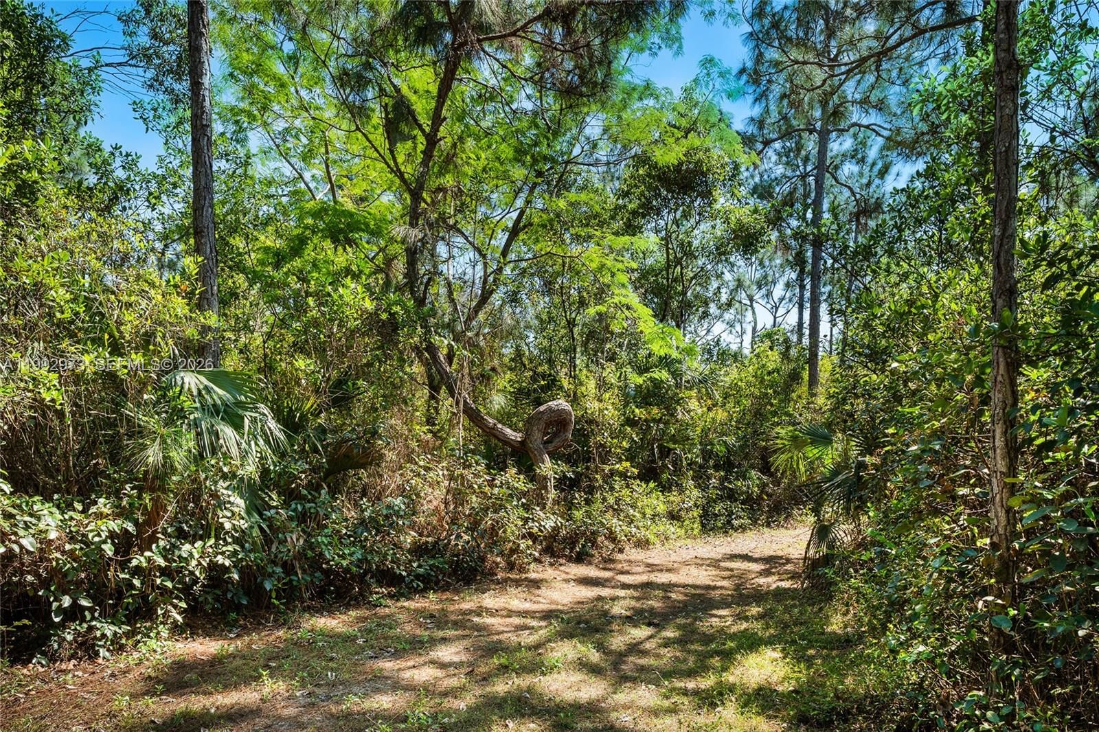 Real estate property located at 15000 200th St, Miami-dade, Breezy Oaks, Miami, FL