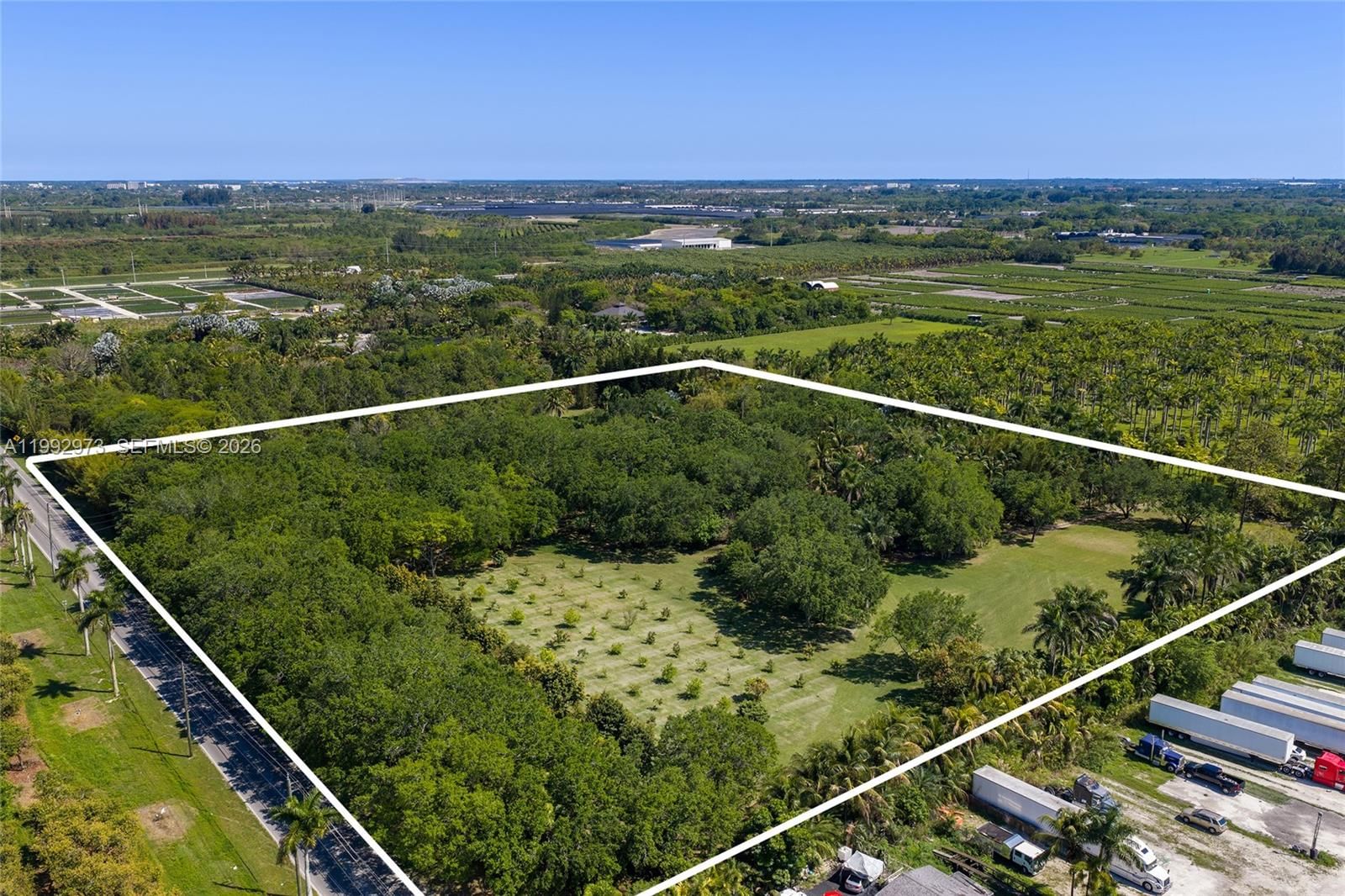 Real estate property located at 15000 200th St, Miami-dade, Breezy Oaks, Miami, FL