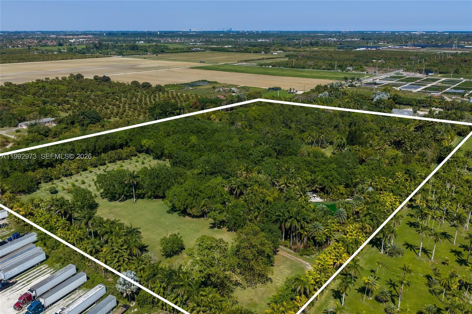 Real estate property located at 15000 200th St, Miami-dade, Breezy Oaks, Miami, FL