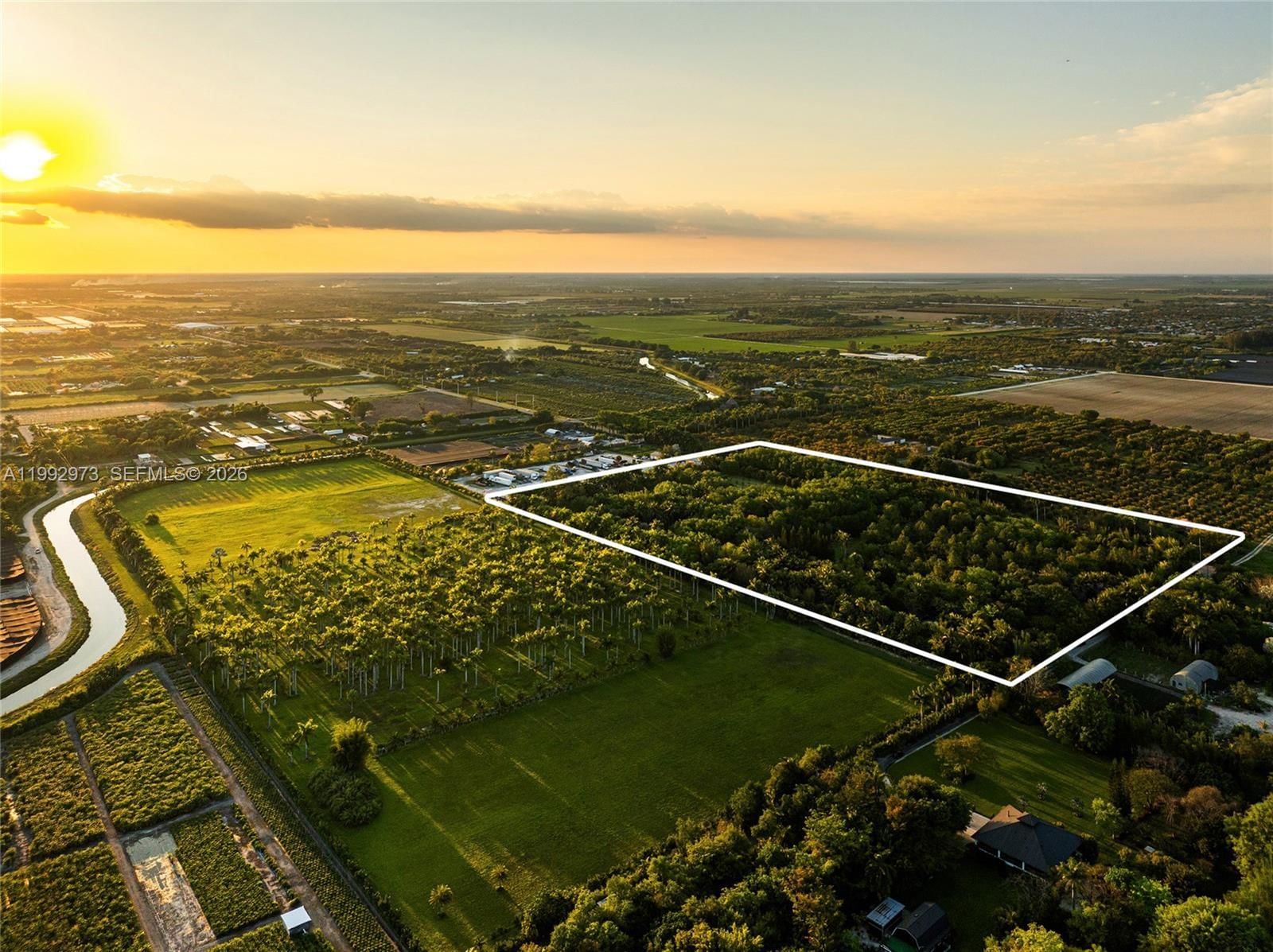 Real estate property located at 15000 200th St, Miami-dade, Breezy Oaks, Miami, FL