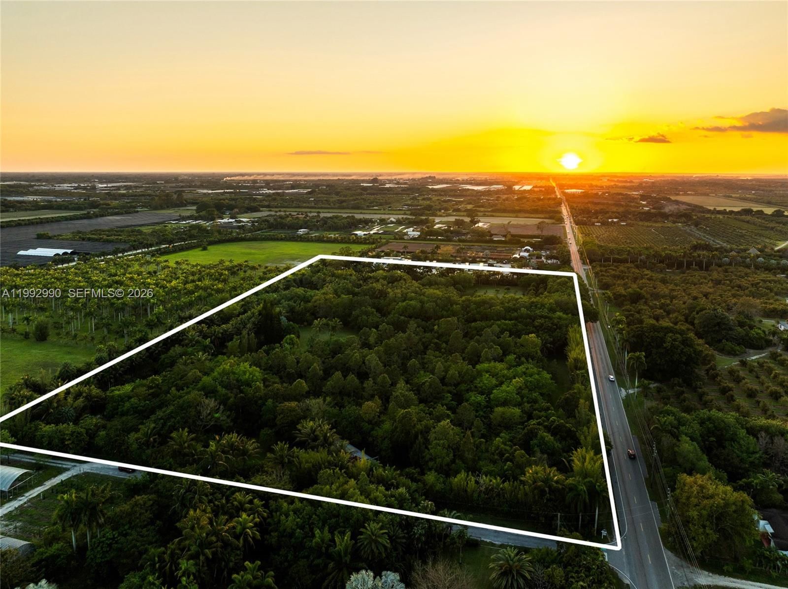 Real estate property located at 15000 200th St, Miami-dade, Breezy Oaks, Miami, FL