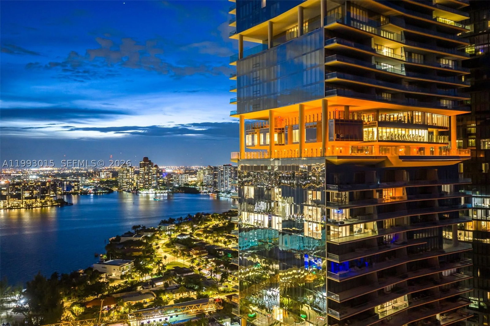Real estate property located at 18501 Collins Ave #2504, Miami-dade, North Biscayne Beach Amen, Sunny Isles Beach, FL