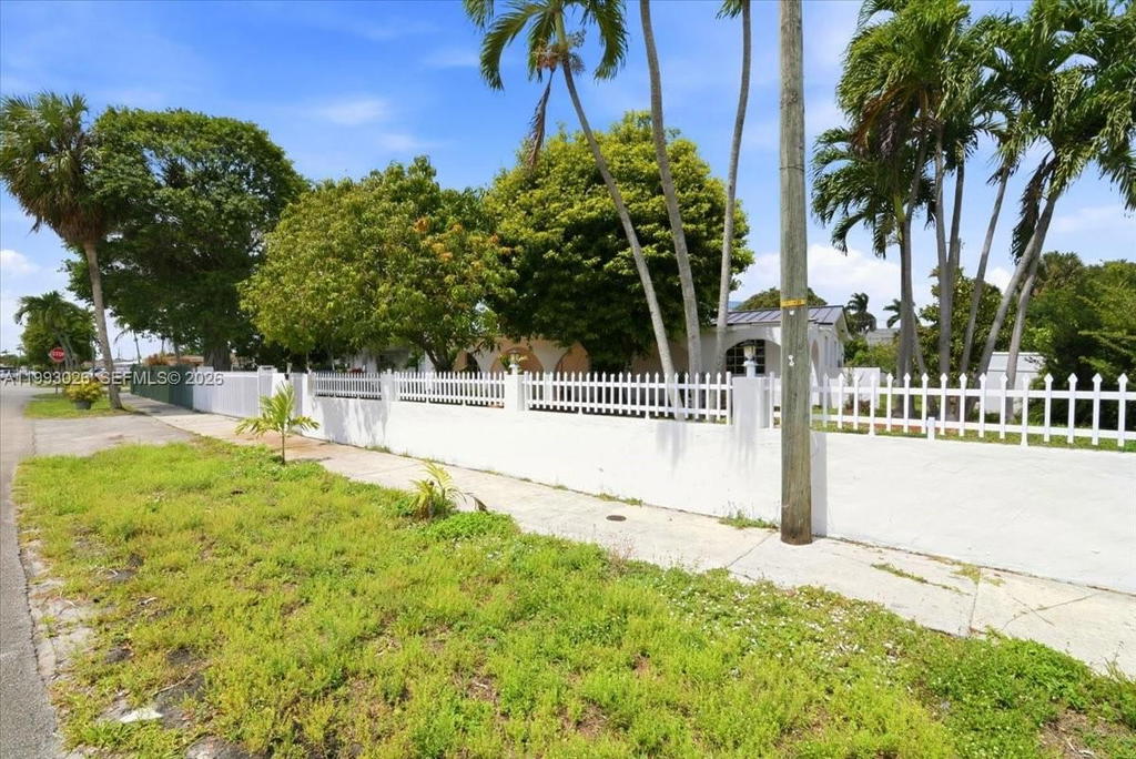 Real estate property located at 1271 83rd St, Miami-dade, Palm Lakes Sec 2, Hialeah, FL