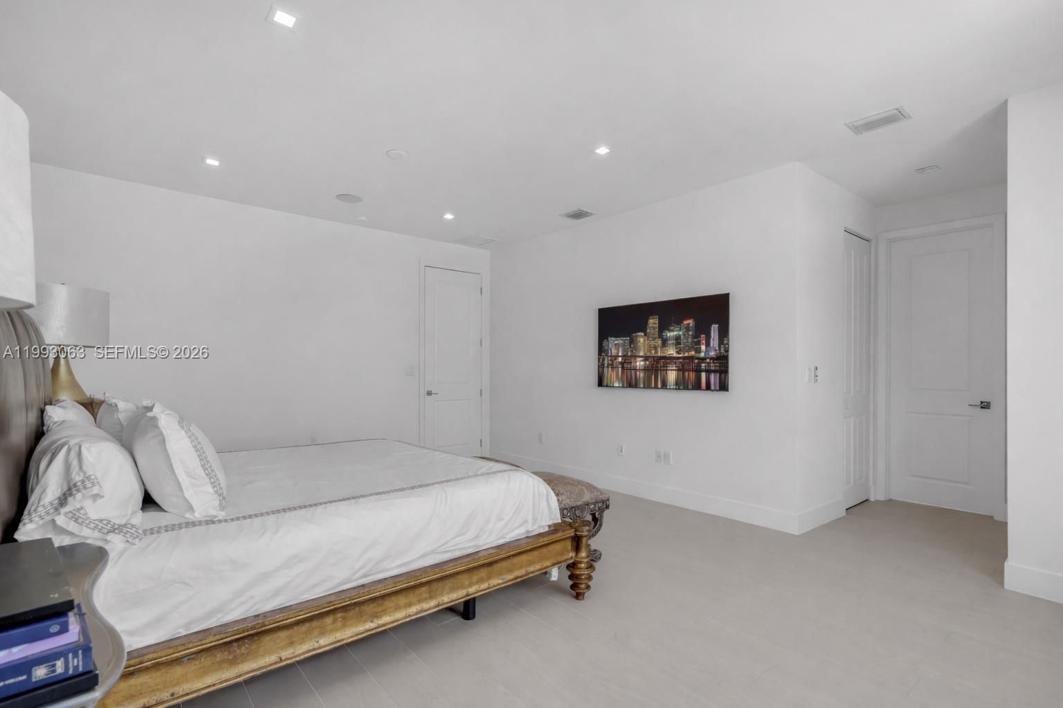 Real estate property located at 8019 46th Ter, Miami-dade, Canarias East, Doral, FL