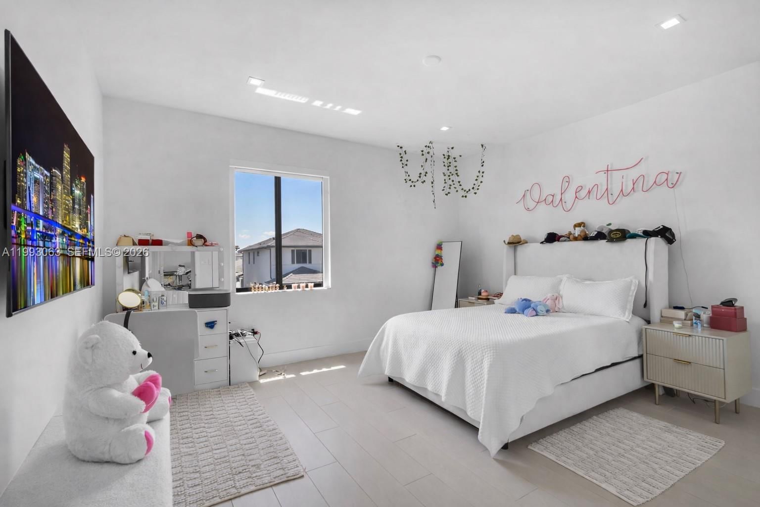 Real estate property located at 8019 46th Ter, Miami-dade, Canarias East, Doral, FL