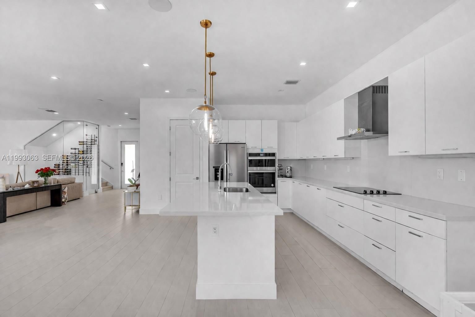 Real estate property located at 8019 46th Ter, Miami-dade, Canarias East, Doral, FL