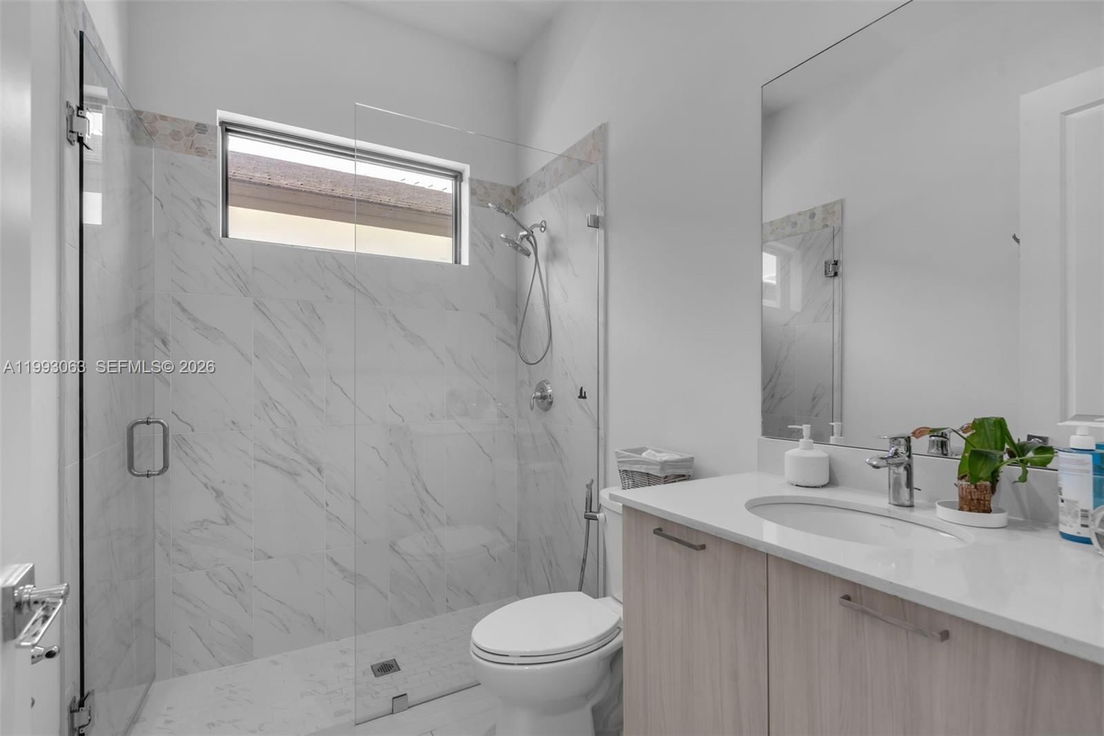 Real estate property located at 8019 46th Ter, Miami-dade, Canarias East, Doral, FL