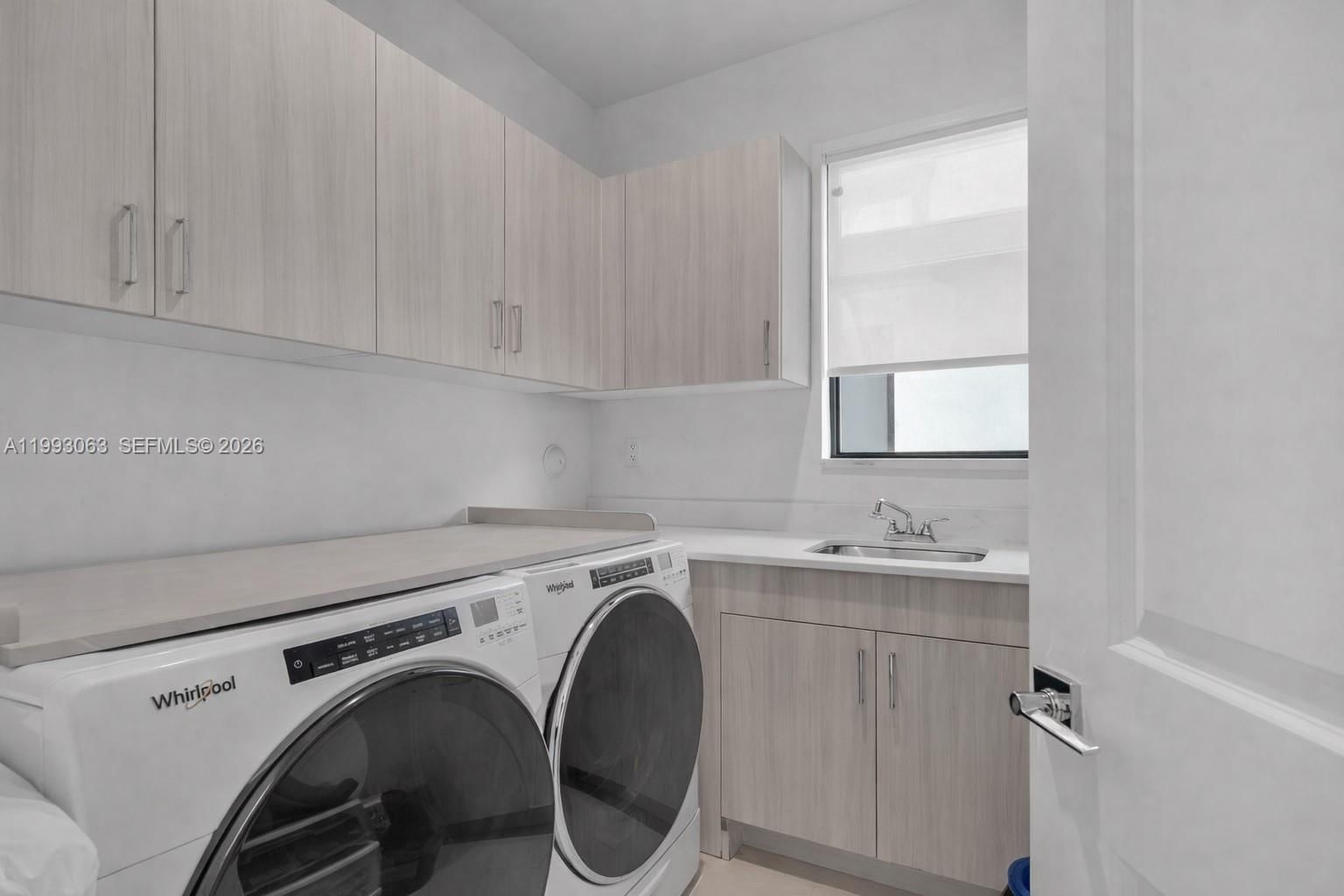 Real estate property located at 8019 46th Ter, Miami-dade, Canarias East, Doral, FL