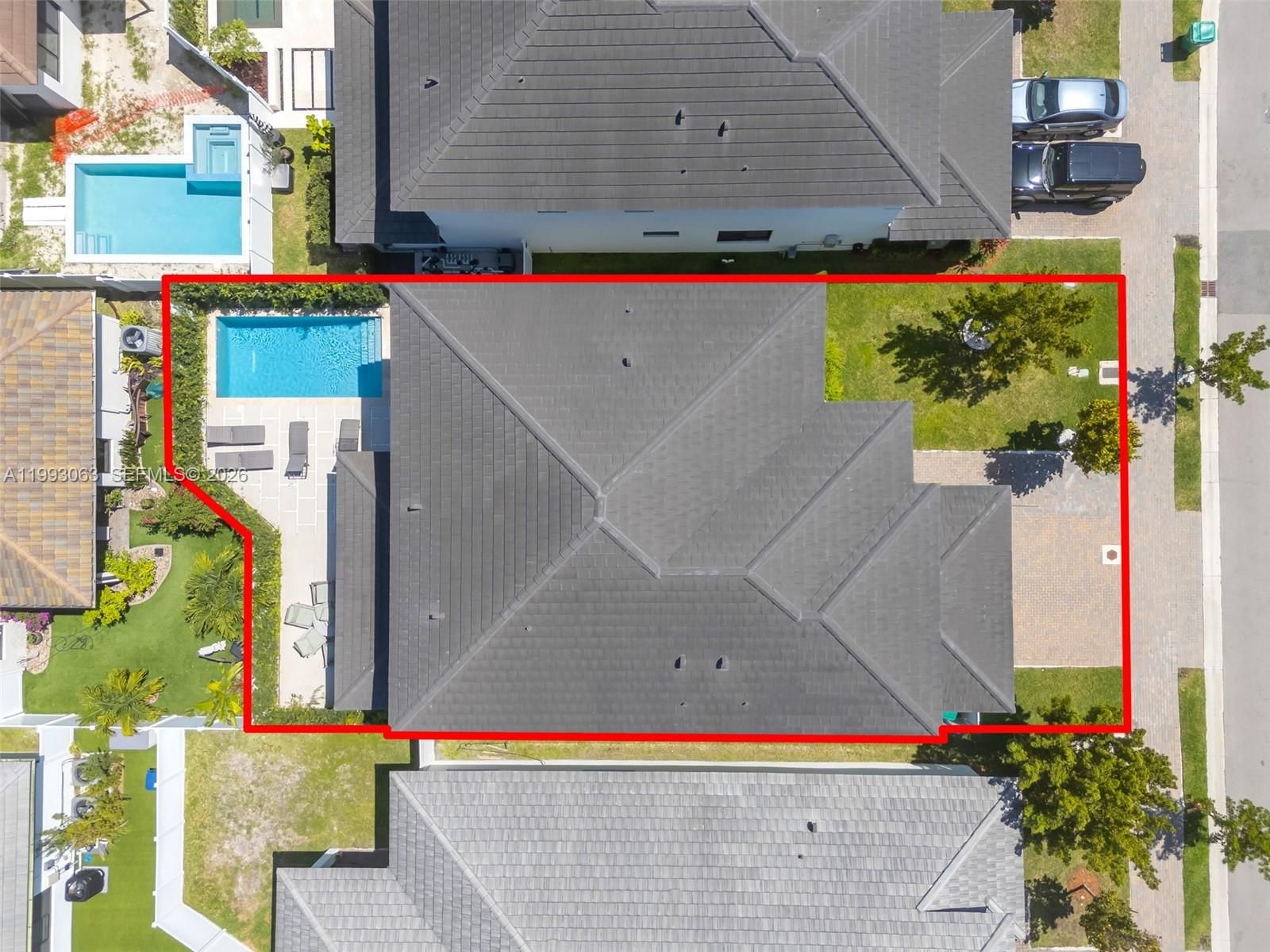 Real estate property located at 8019 46th Ter, Miami-dade, Canarias East, Doral, FL