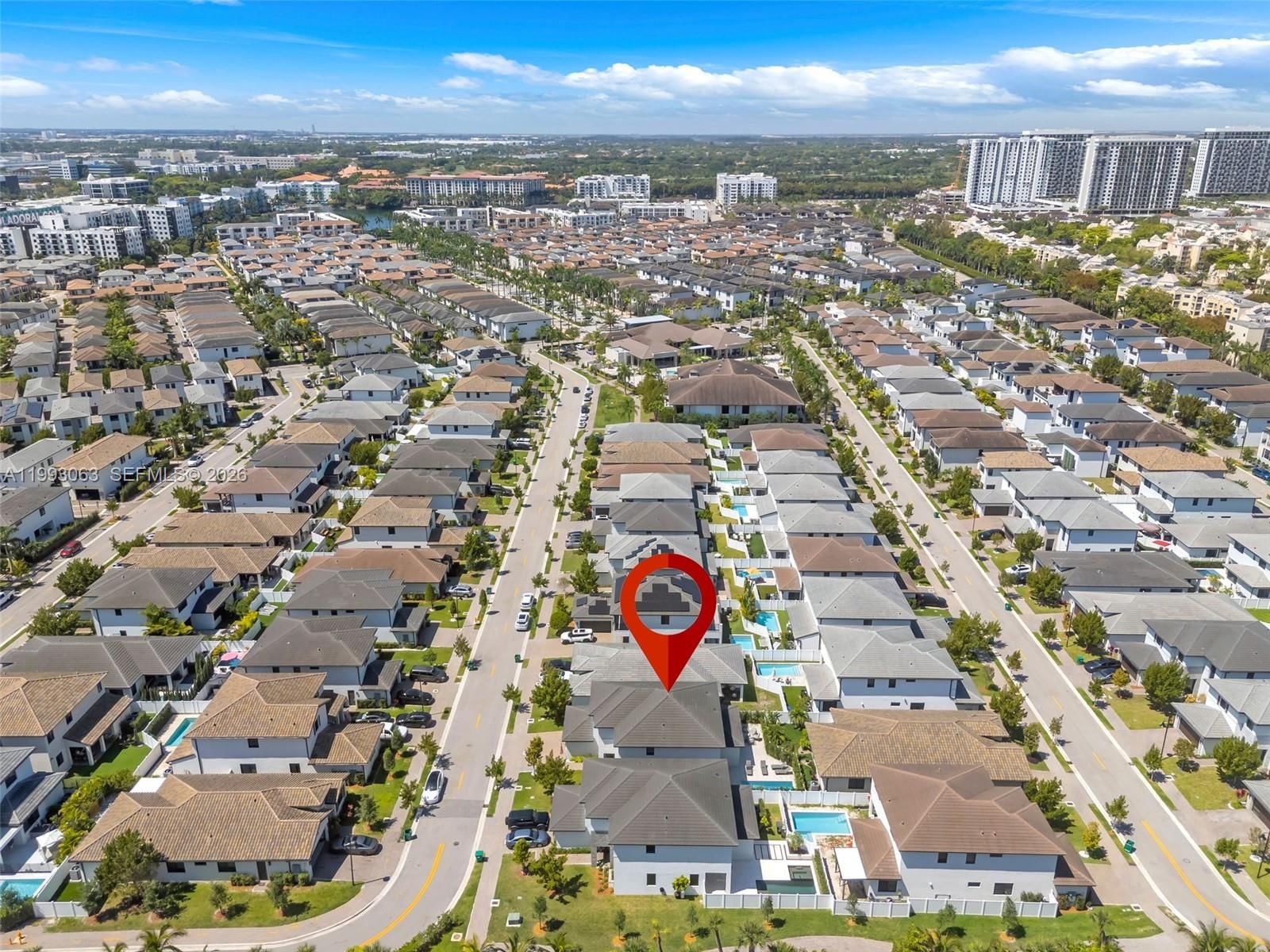 Real estate property located at 8019 46th Ter, Miami-dade, Canarias East, Doral, FL