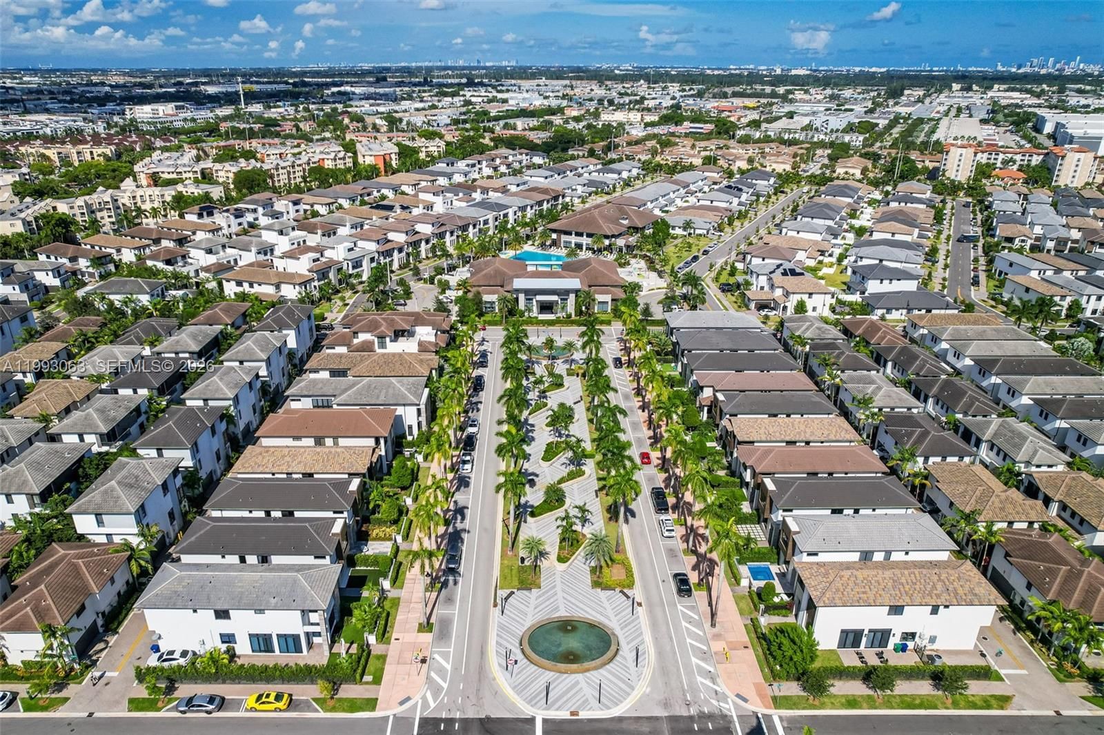 Real estate property located at 8019 46th Ter, Miami-dade, Canarias East, Doral, FL