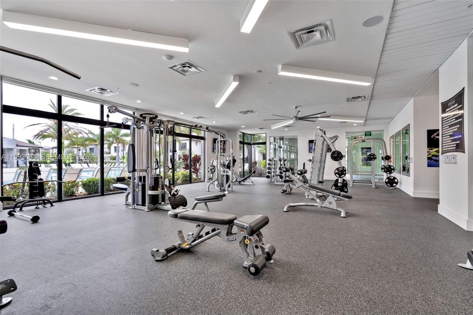 Real estate property located at 8019 46th Ter, Miami-dade, Canarias East, Doral, FL