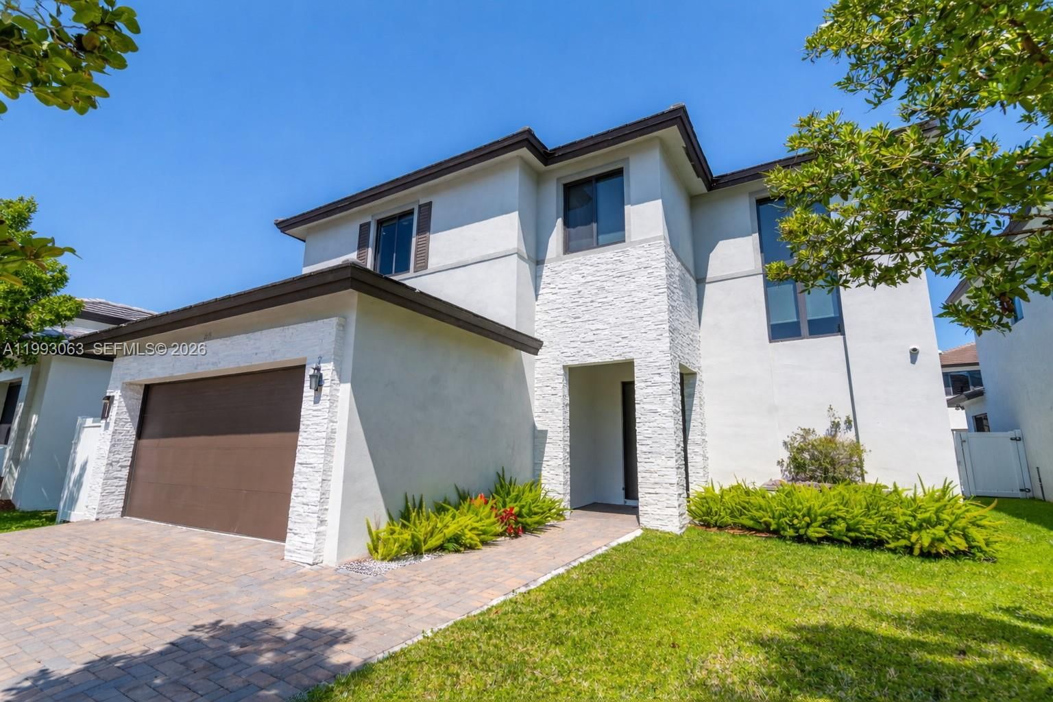 Real estate property located at 8019 46th Ter, Miami-dade, Canarias East, Doral, FL