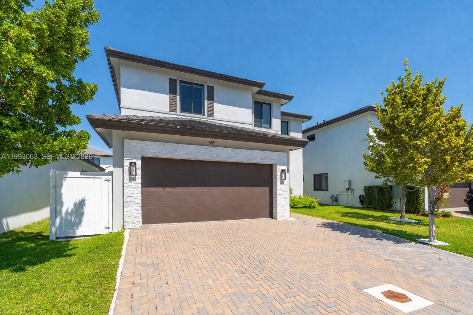 Real estate property located at 8019 46th Ter, Miami-dade, Canarias East, Doral, FL