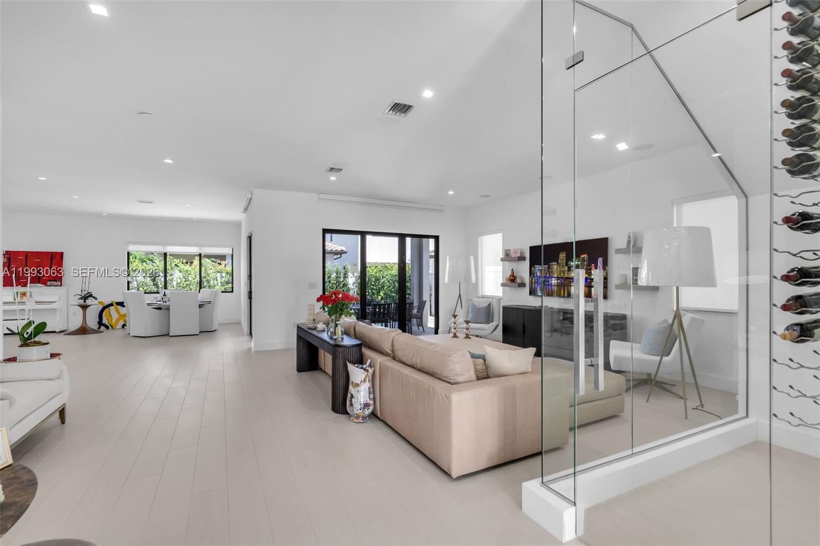 Real estate property located at 8019 46th Ter, Miami-dade, Canarias East, Doral, FL