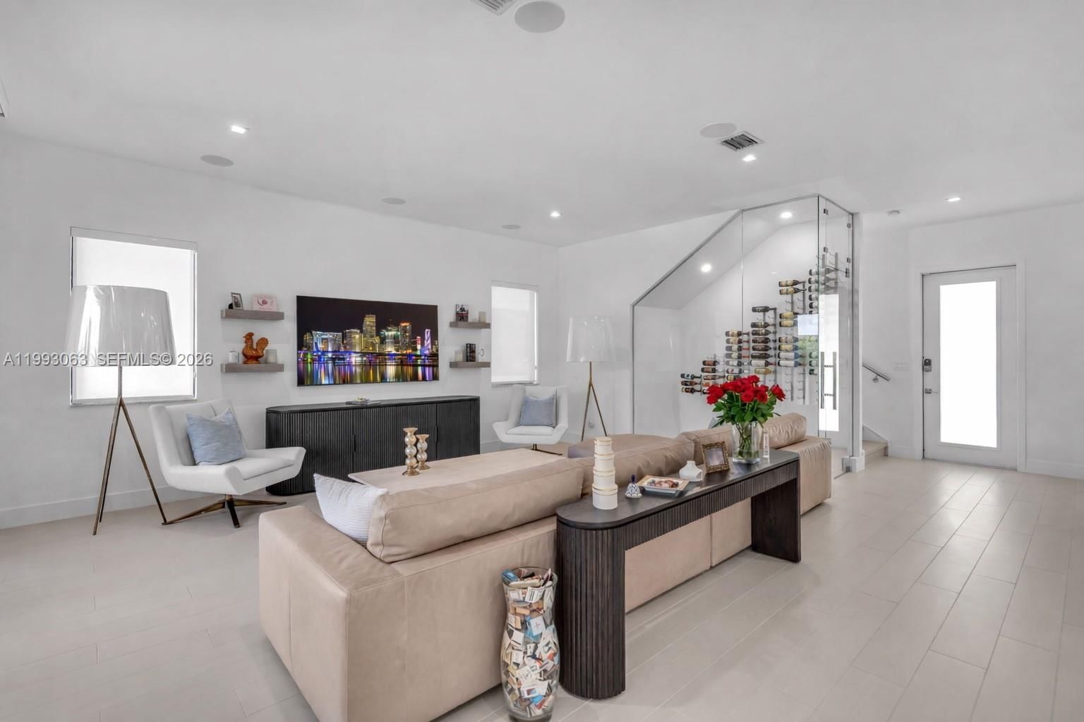 Real estate property located at 8019 46th Ter, Miami-dade, Canarias East, Doral, FL