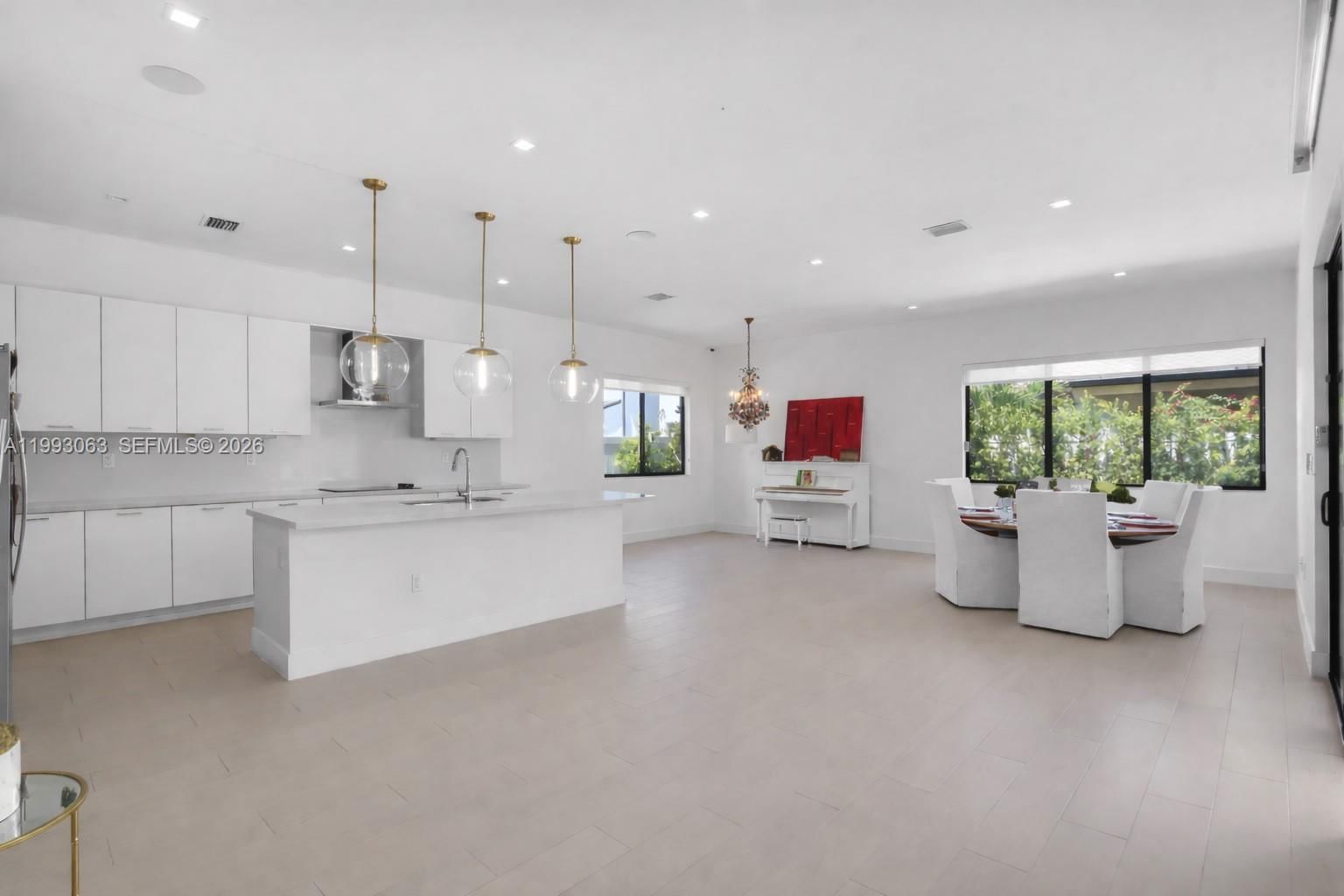 Real estate property located at 8019 46th Ter, Miami-dade, Canarias East, Doral, FL