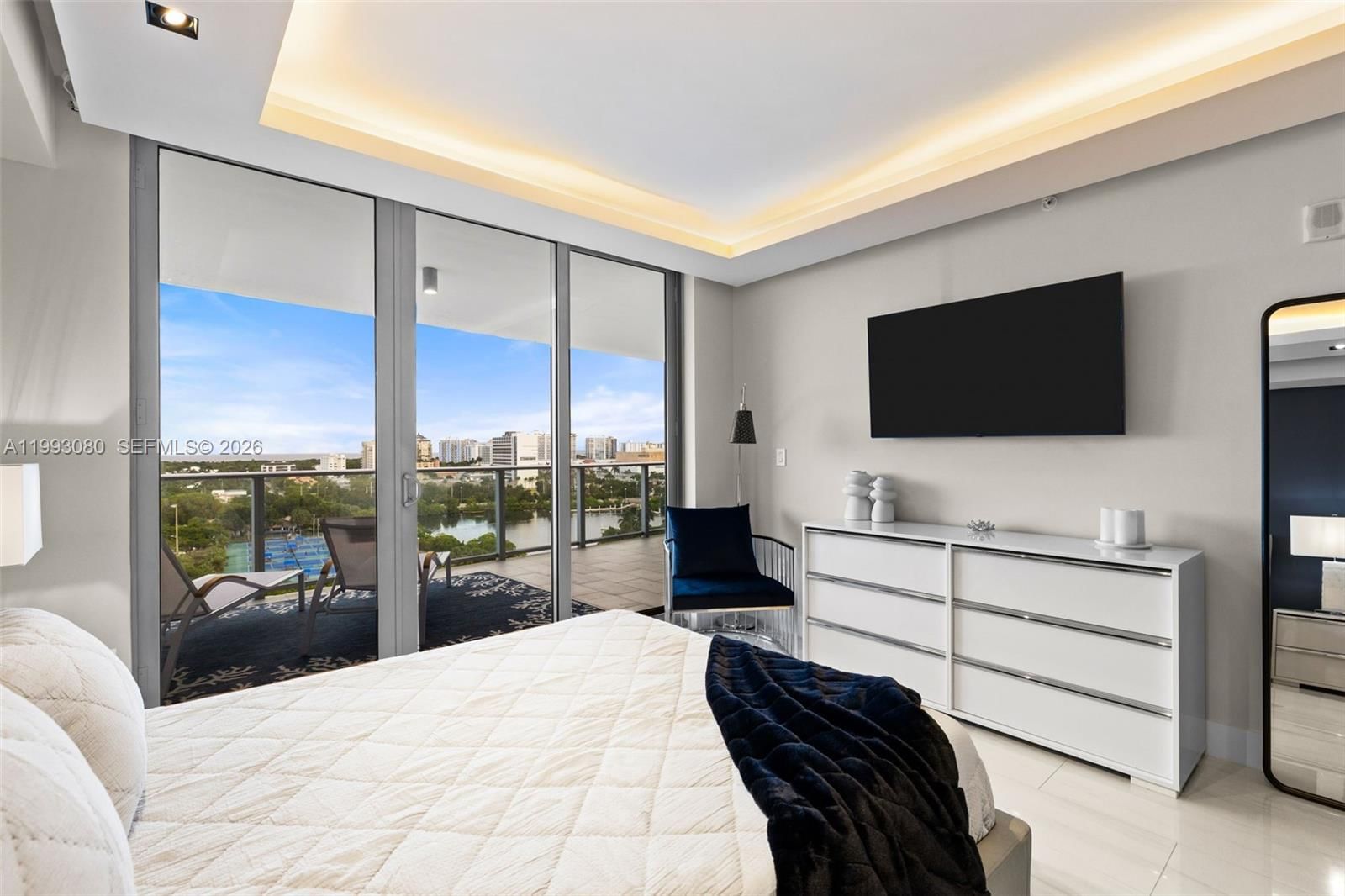 Real estate property located at 1180 Federal Hwy #1102, Broward, Riva Condominium, Fort Lauderdale, FL