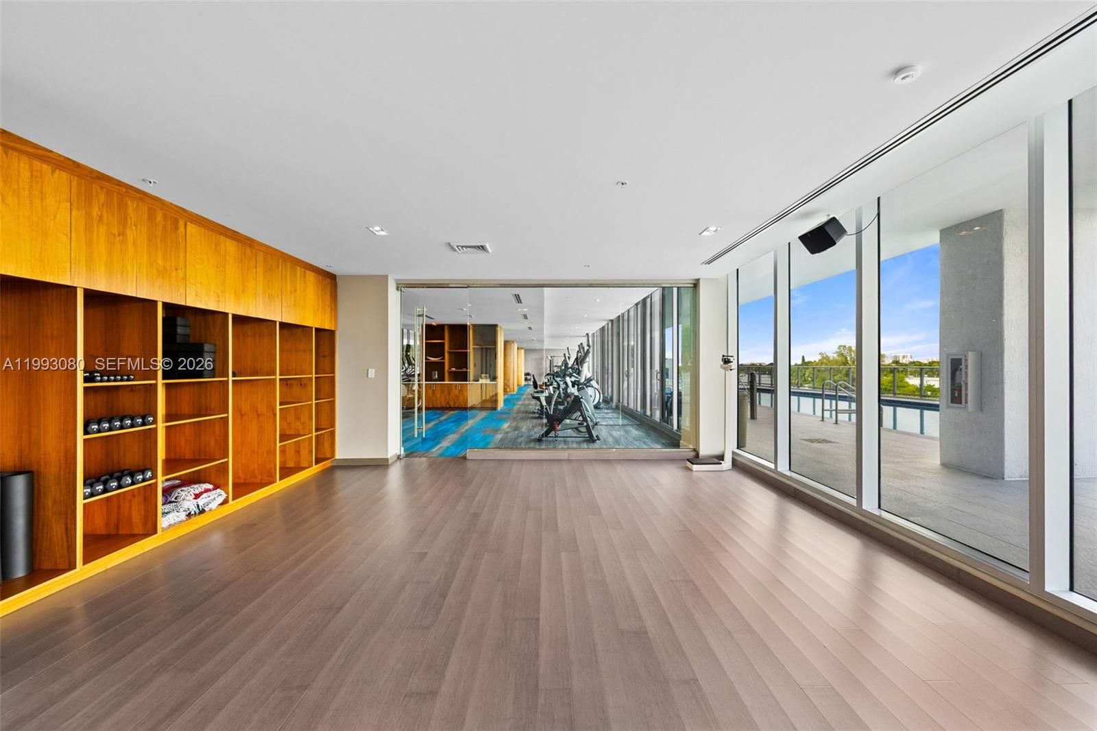 Real estate property located at 1180 Federal Hwy #1102, Broward, Riva Condominium, Fort Lauderdale, FL