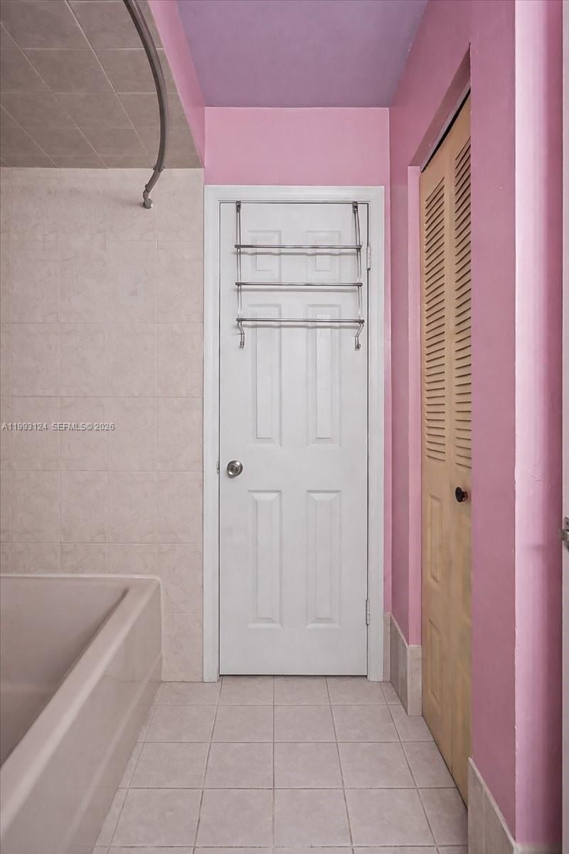 Real estate property located at 19301 123rd Ave, Miami-dade, Estancia Sec 2, Miami, FL