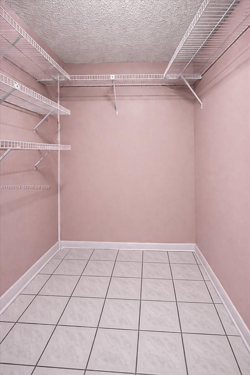 Real estate property located at 19301 123rd Ave, Miami-dade, Estancia Sec 2, Miami, FL