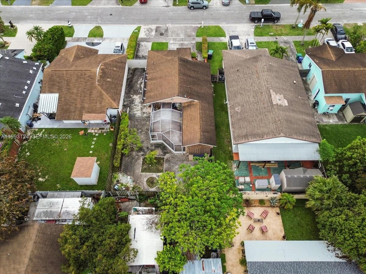 Real estate property located at 19301 123rd Ave, Miami-dade, Estancia Sec 2, Miami, FL